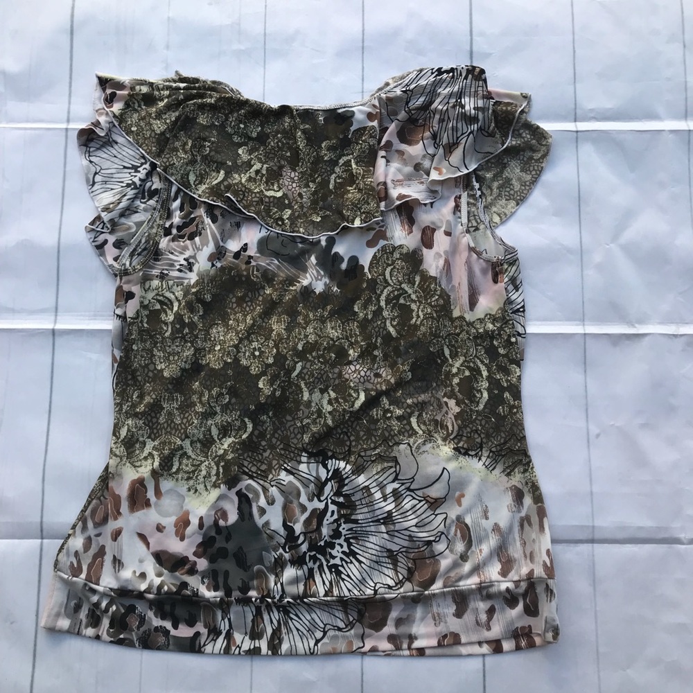 Dressbarn Abstract Ruffle Top - Picture 2 of 6